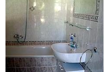 Hungary Privát Alsóörs, Exterior